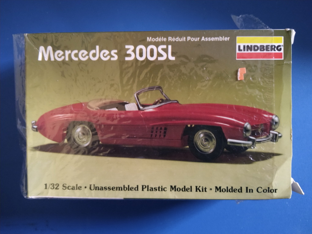 Slotcars66 Mercedes 300SL 1/32nd Scale Plastic Construction Kit by Lindberg - 